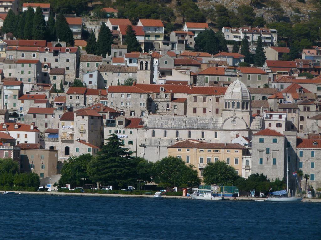 Apartment Bila Šibenik Екстериор снимка