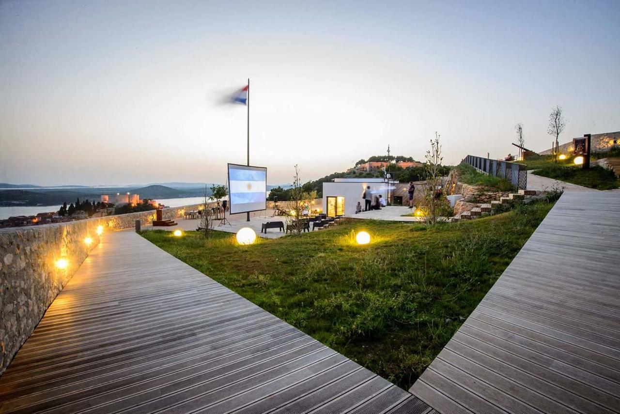 Apartment Bila Šibenik Екстериор снимка